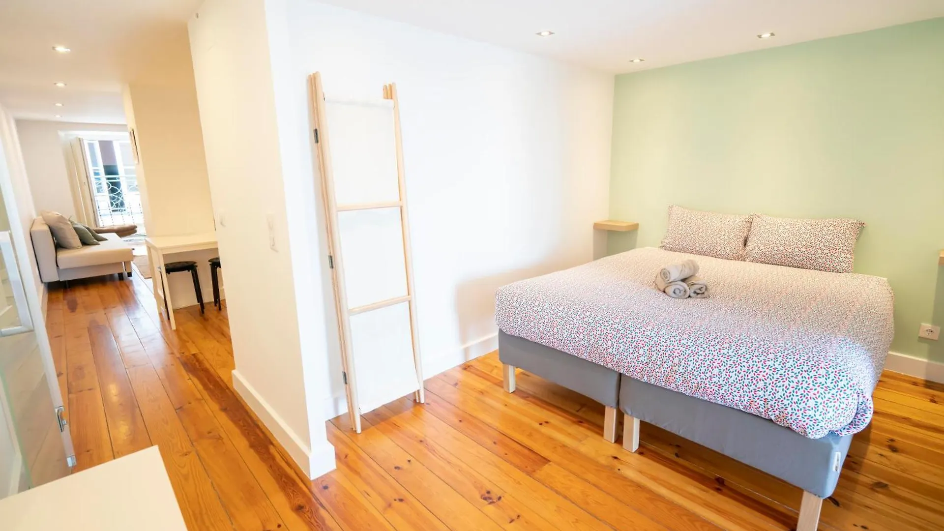 Contacten van Lisbon Apartment&Suites Santa Clara